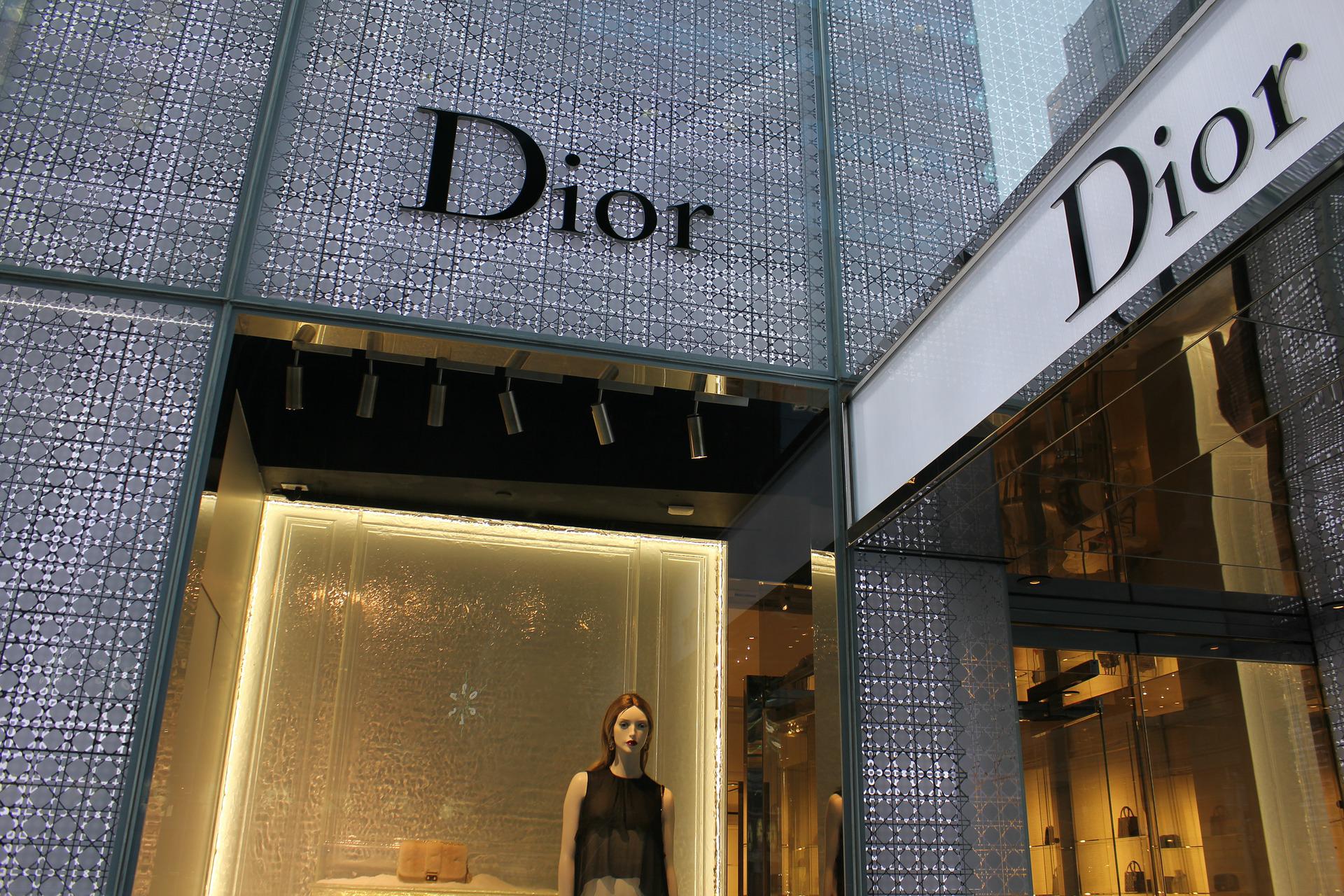 Francesa Dior restaura e amplia endereço histórico que inclui museu da  grife - Estadão